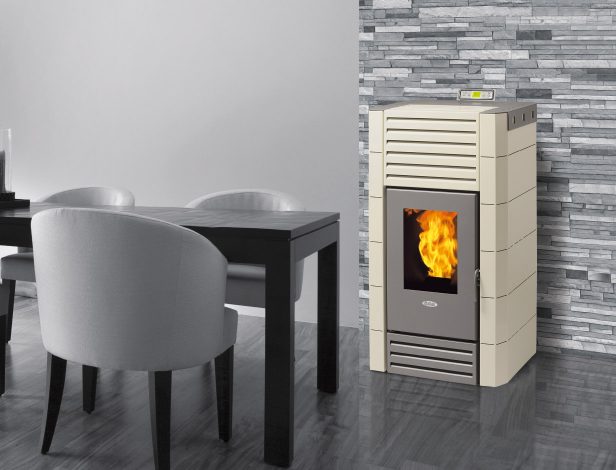 STUFA A PELLET R 14 VENTILATA E CANALIZZATA